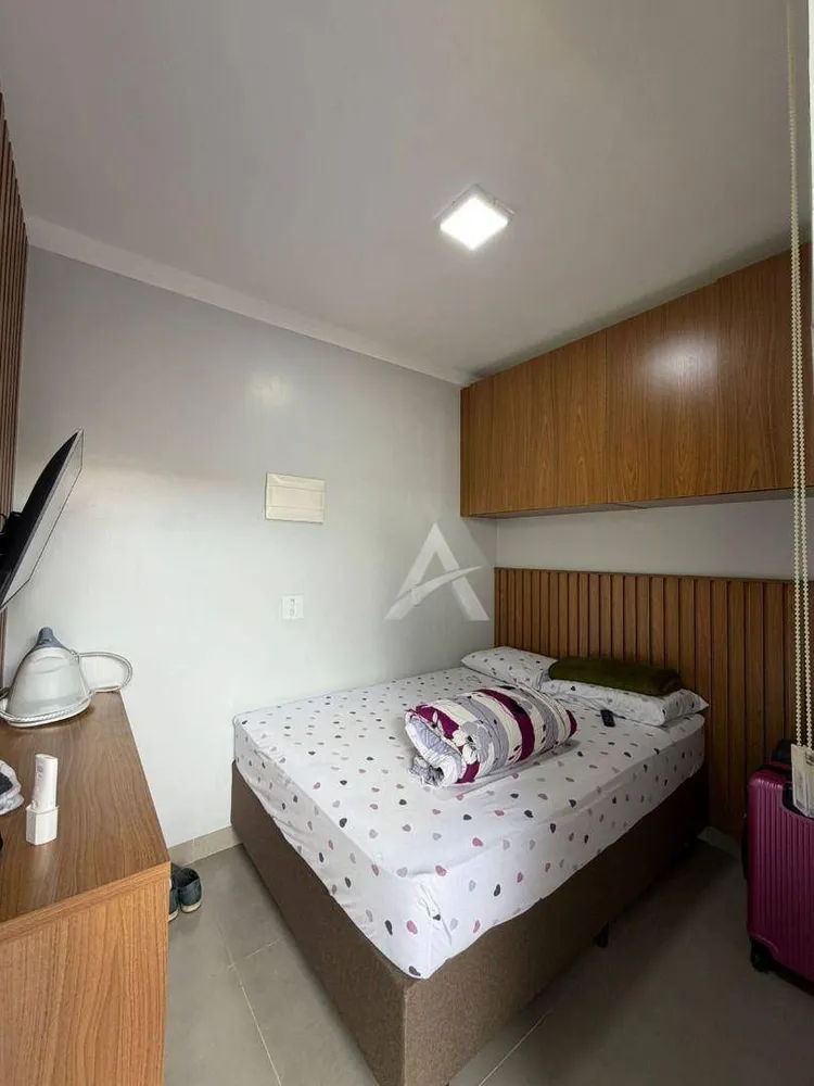Casa, 4 quartos, 305 m² - Foto 4