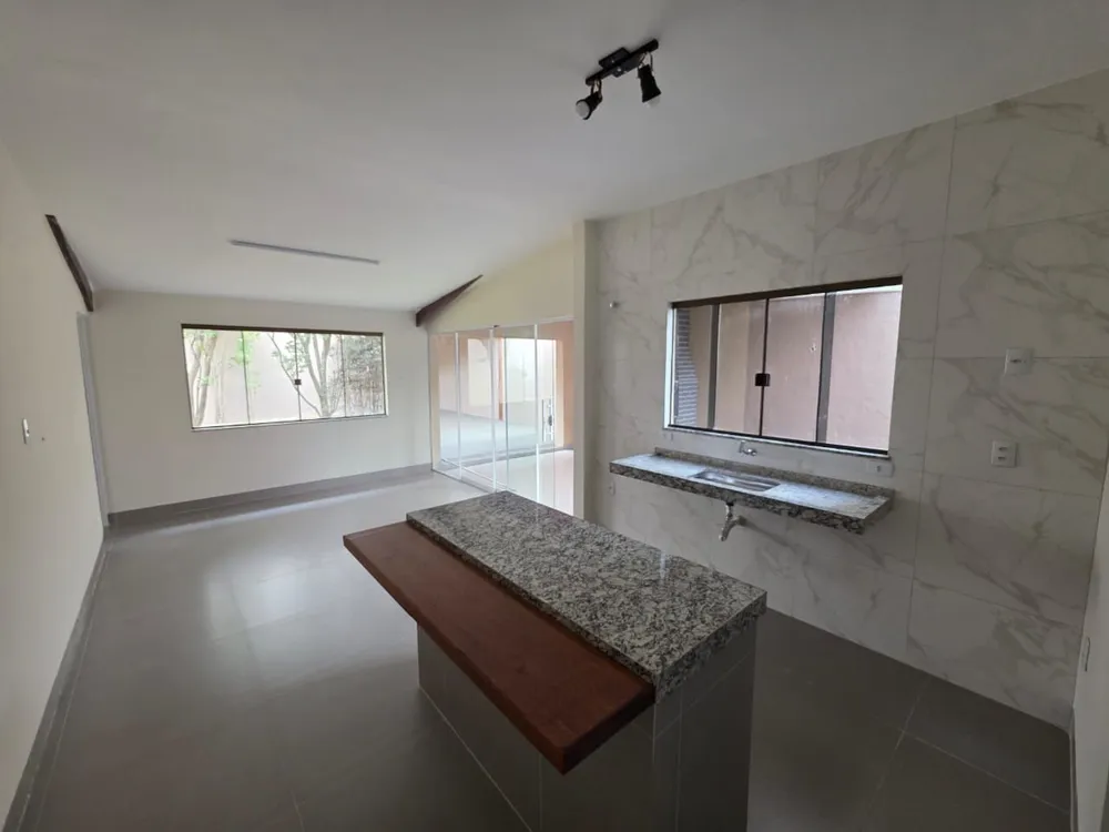 Casa, 3 quartos, 144 m² - Foto 2