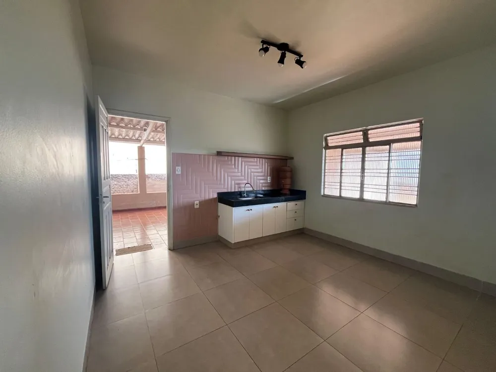 Casa, 2 quartos, 156 m² - Foto 1