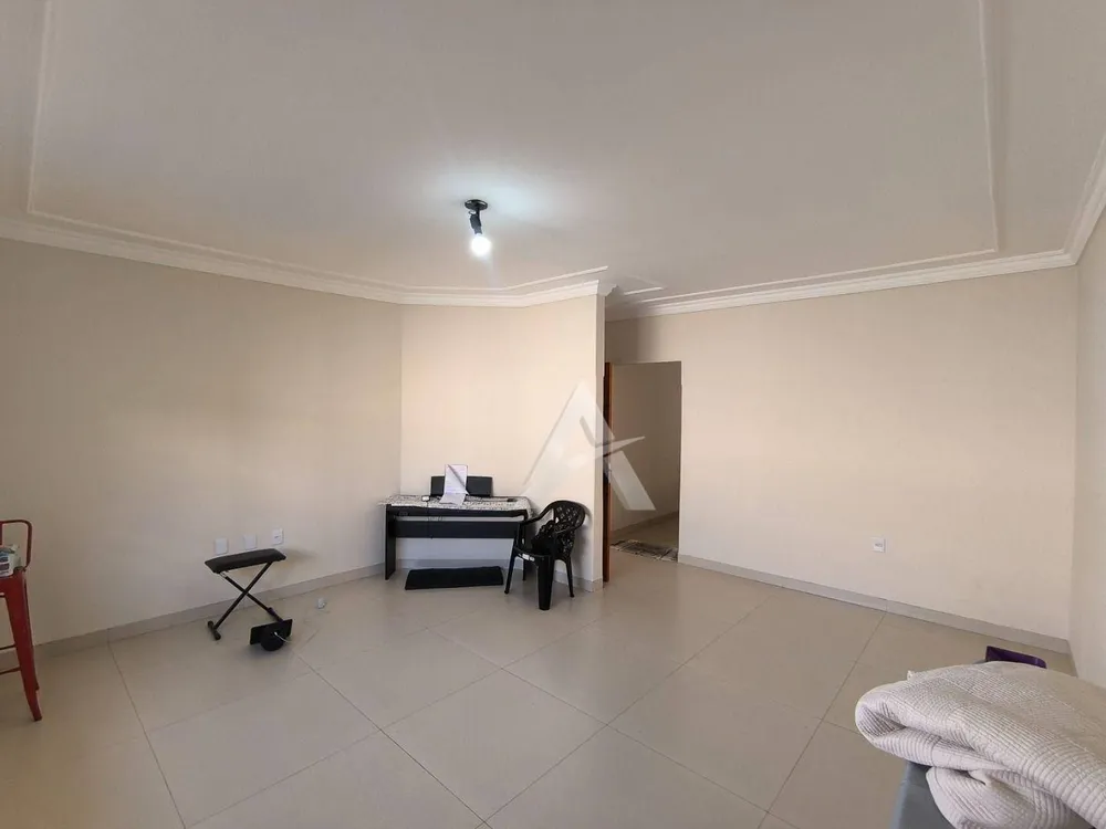 Casa, 3 quartos, 183 m² - Foto 2