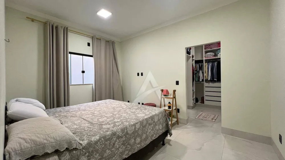 Casa, 3 quartos, 243 m² - Foto 12