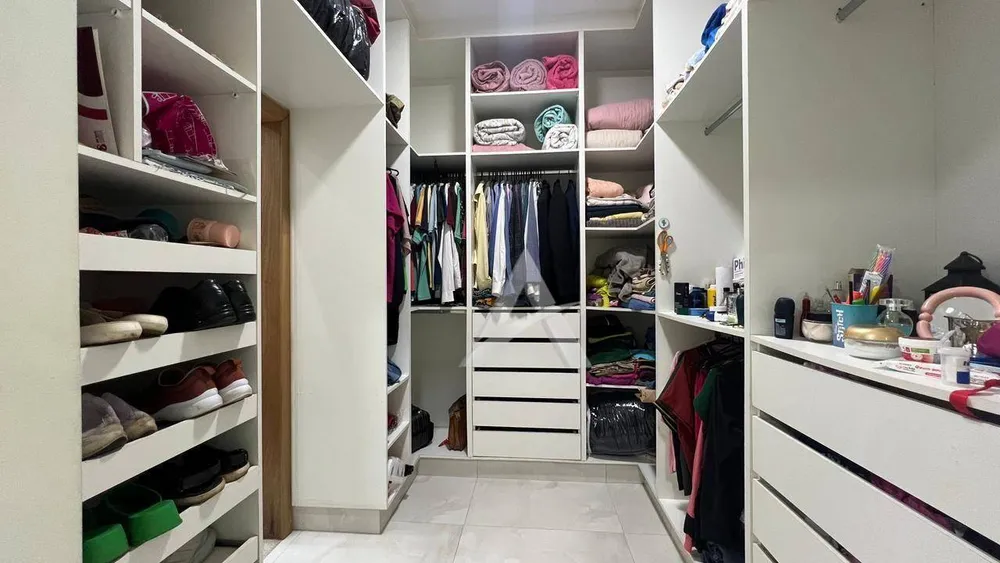 Casa, 3 quartos, 243 m² - Foto 13