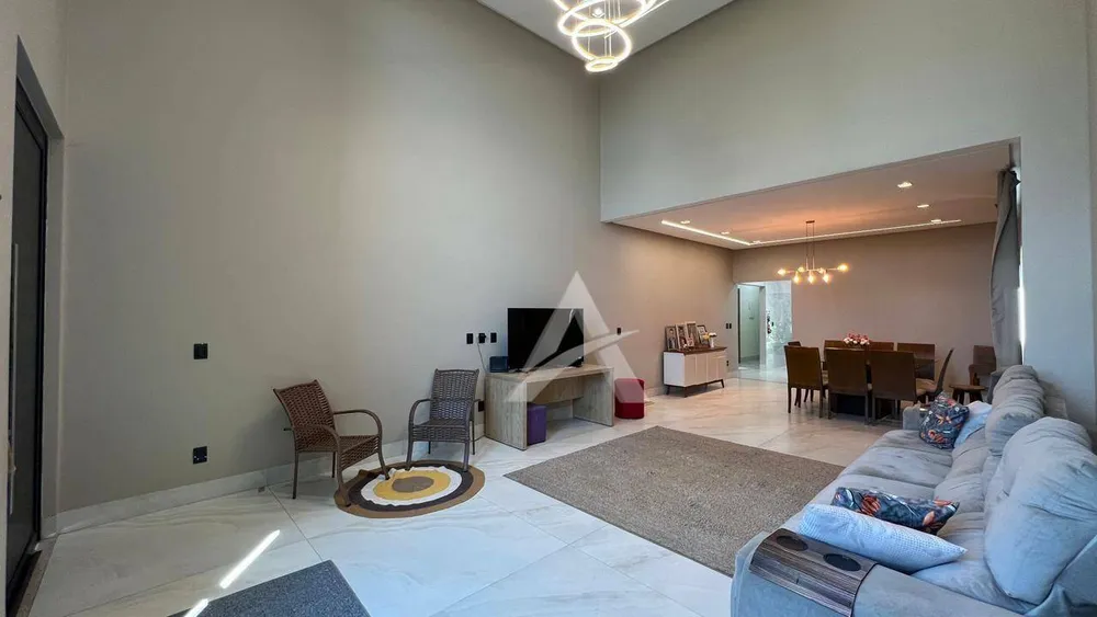 Casa, 3 quartos, 243 m² - Foto 4