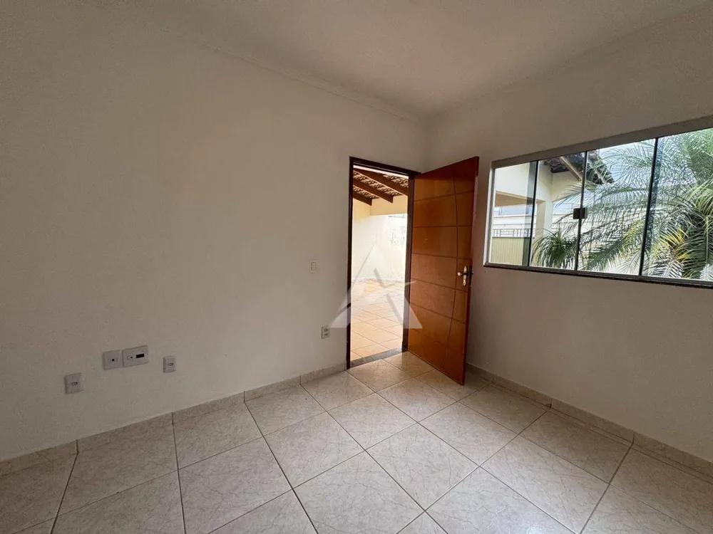 Casa, 3 quartos, 143 m² - Foto 2