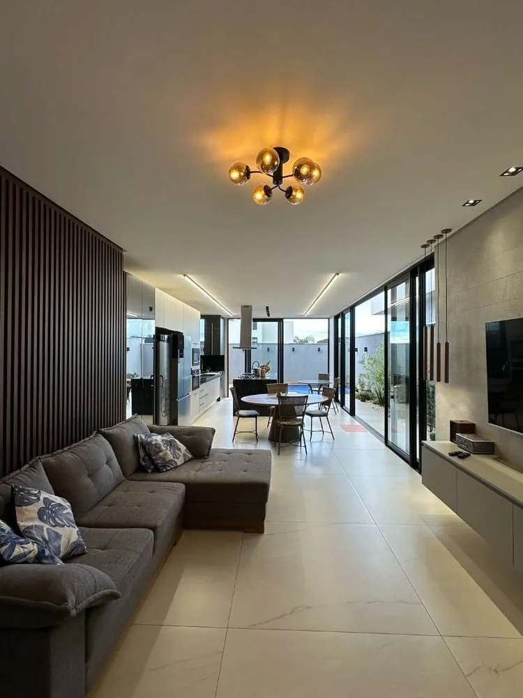 Casa, 3 quartos, 252 m² - Foto 2