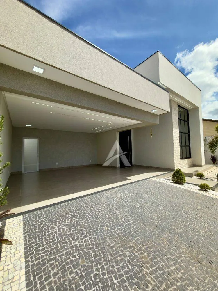 Casa, 4 quartos, 230 m² - Foto 1