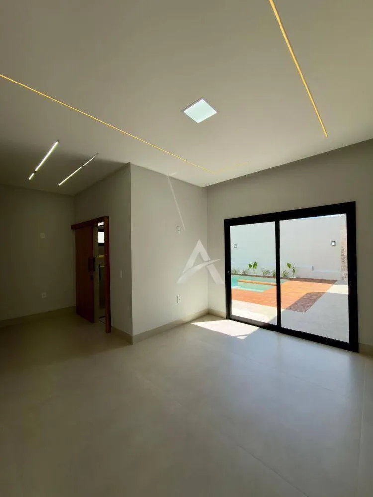 Casa, 4 quartos, 230 m² - Foto 10