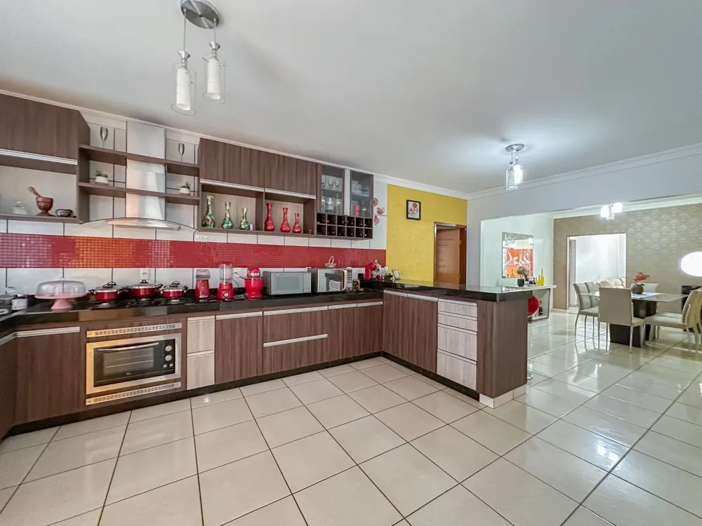 Casa, 3 quartos, 256 m² - Foto 4