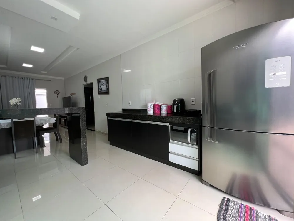 Casa, 3 quartos, 236 m² - Foto 4
