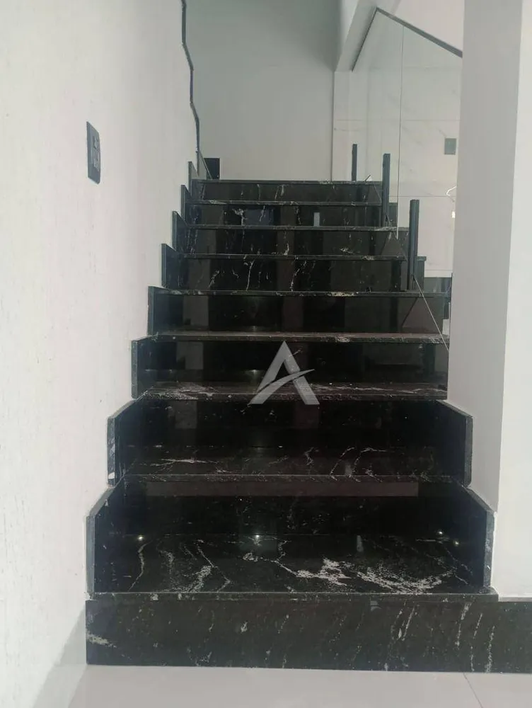 Sobrado, 3 quartos, 184 m² - Foto 1