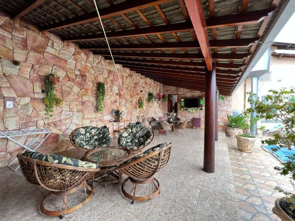 Casa, 4 quartos, 200 m² - Foto 9