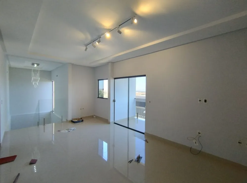 Casa, 3 quartos, 230 m² - Foto 2
