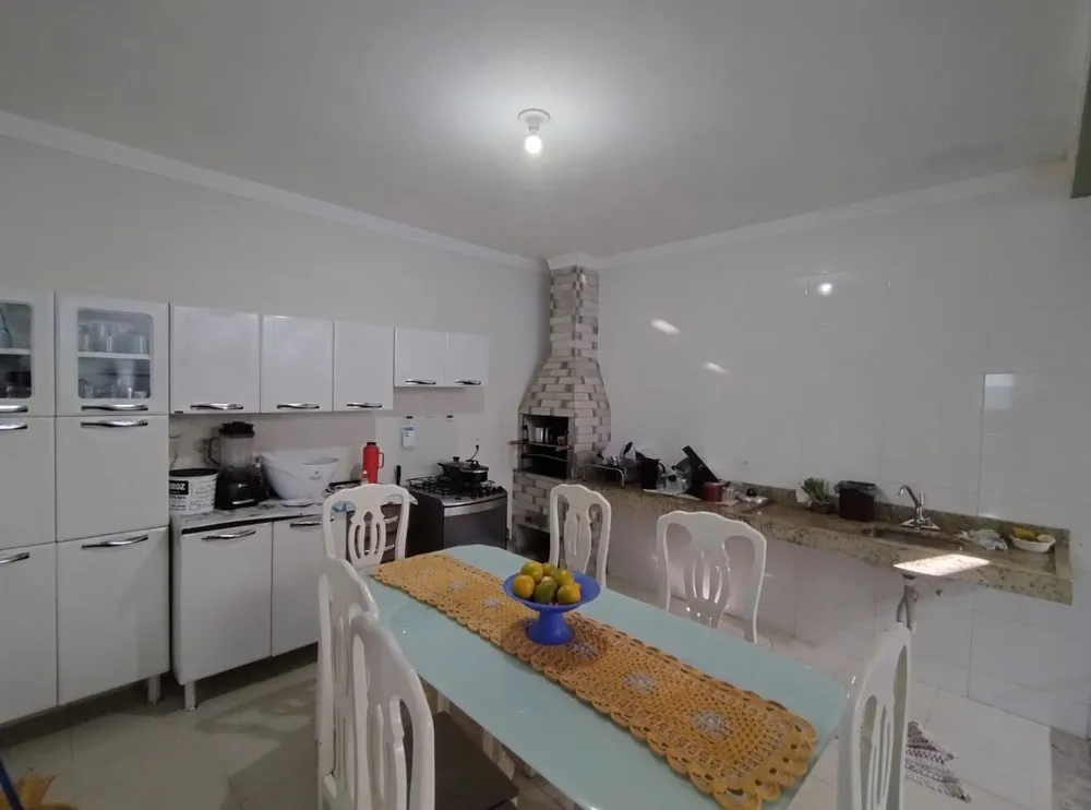 Casa, 3 quartos, 200 m² - Foto 9