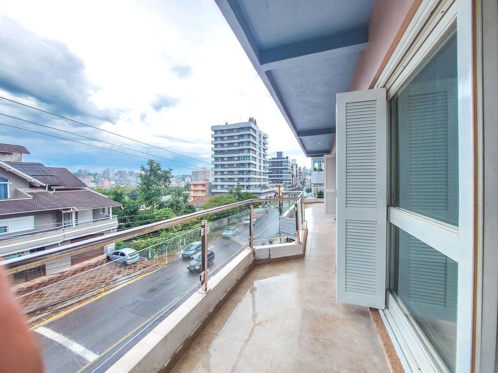 Apartamento à venda com 3 quartos, 250m² - Foto 4