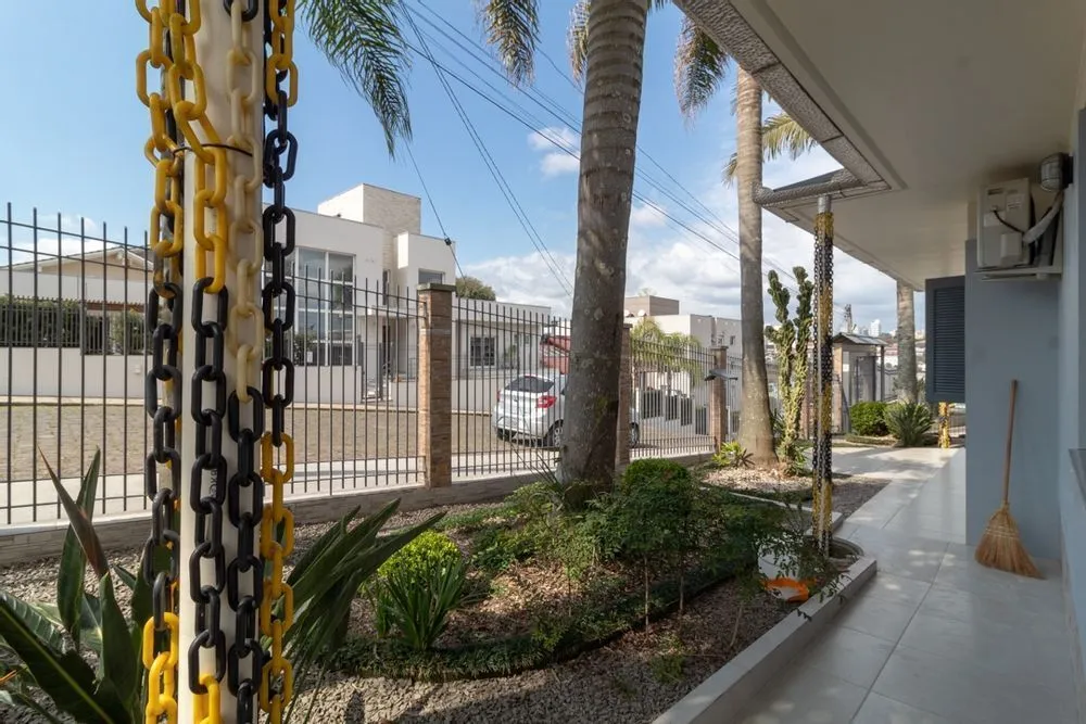 Casa, 3 quartos, 233 m² - Foto 1