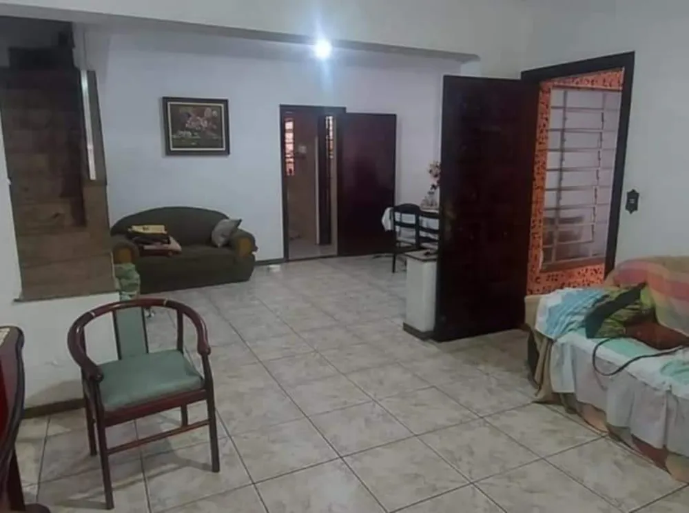 Casa, 3 quartos, 191 m² - Foto 2