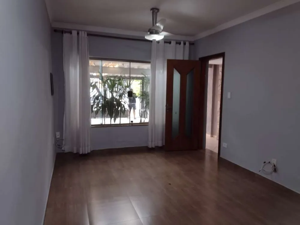 Casa, 3 quartos, 191 m² - Foto 2