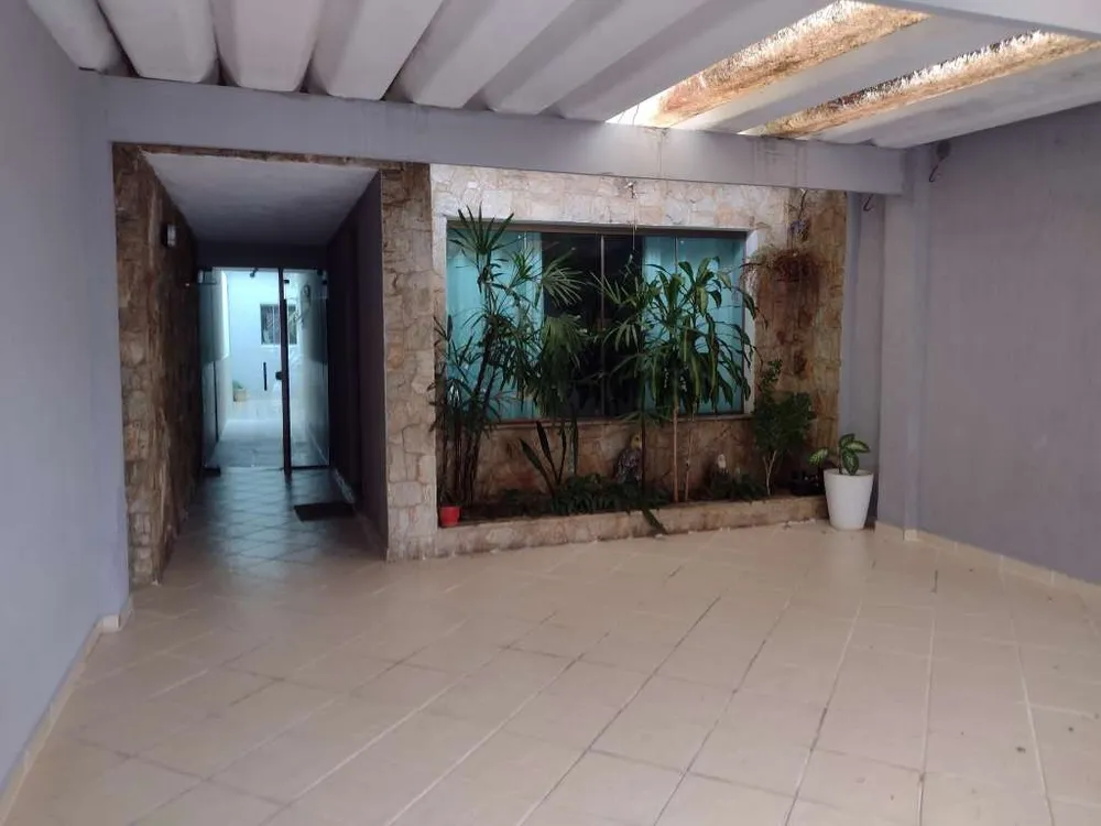 Casa, 3 quartos, 191 m² - Foto 1