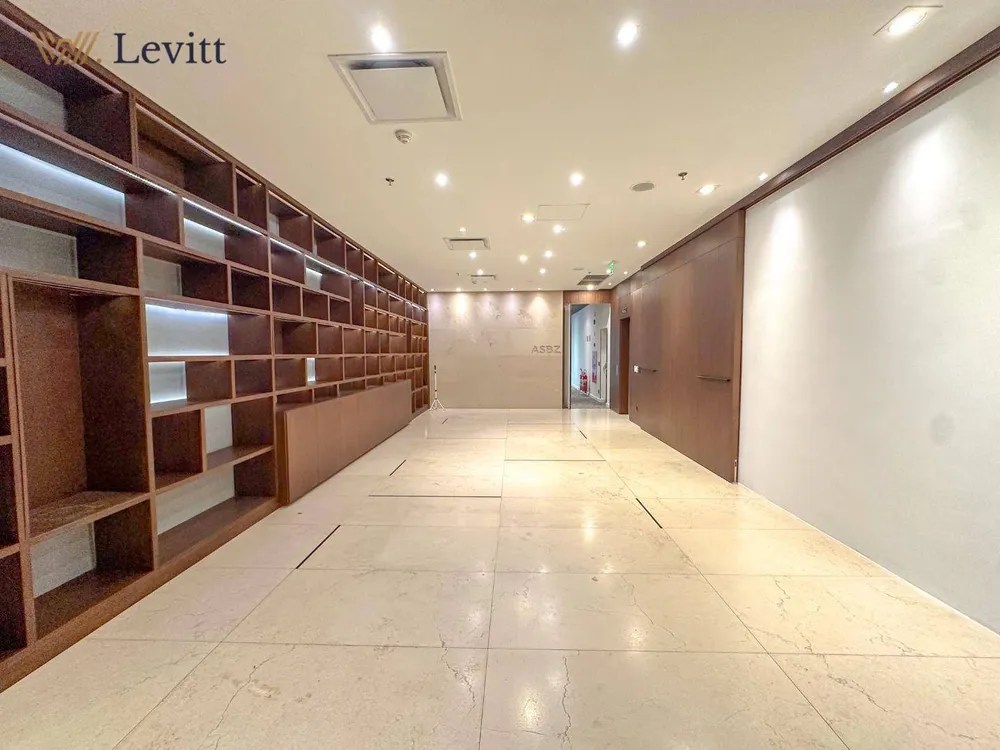 Sala-Conjunto, 1800 m² - Foto 1