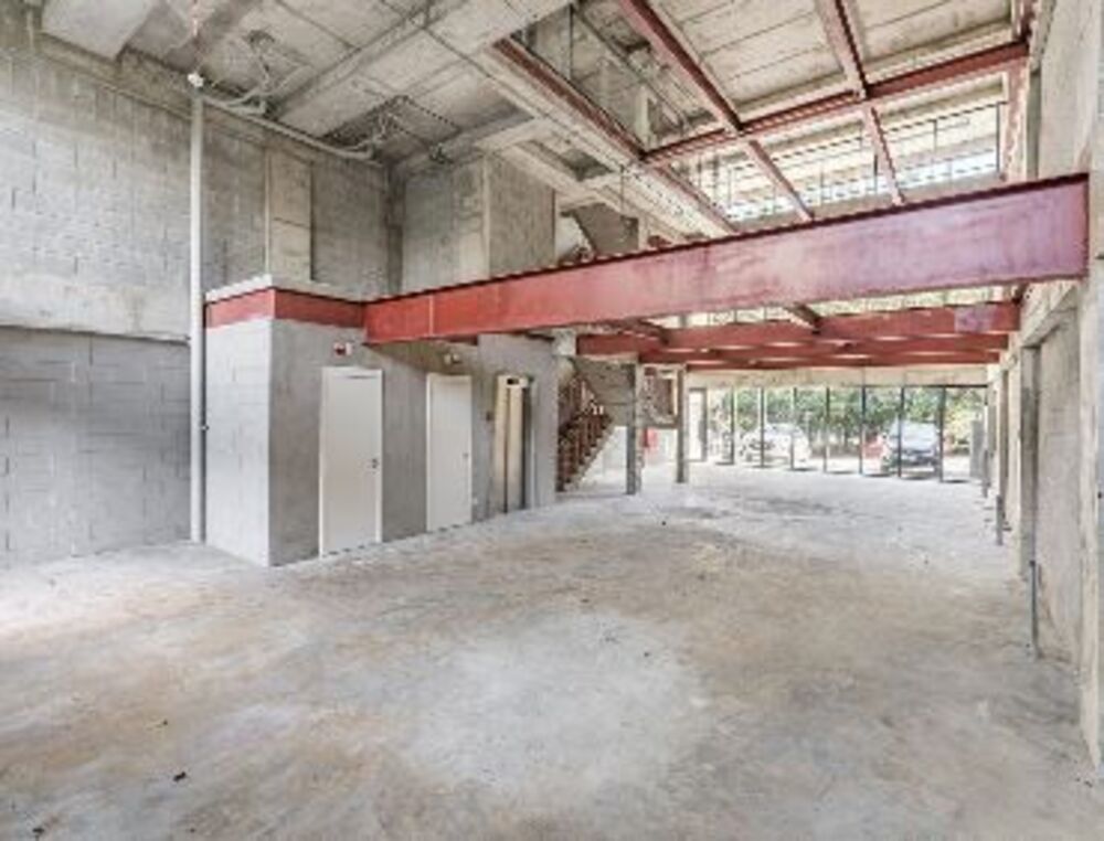 Sala-Conjunto, 1330 m² - Foto 2