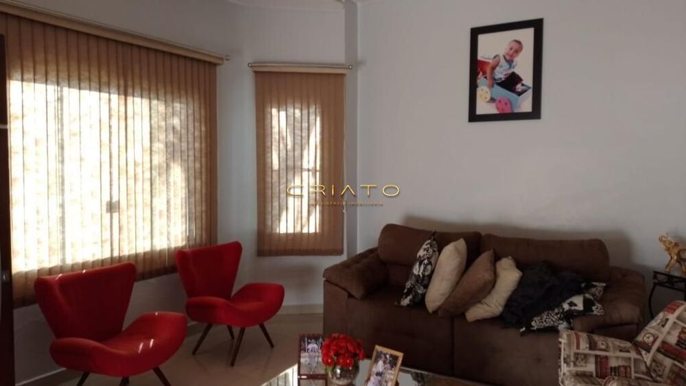 Casa, 4 quartos, 220 m² - Foto 2