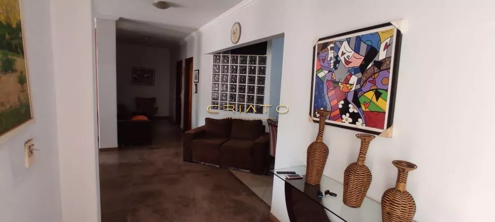 Casa à venda com 4 quartos, 237m² - Foto 7