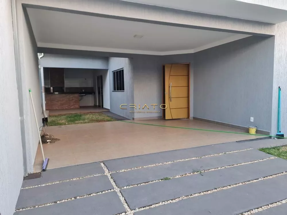 Casa à venda com 3 quartos, 145m² - Foto 2