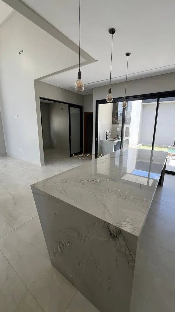 Casa, 3 quartos, 196 m² - Foto 2