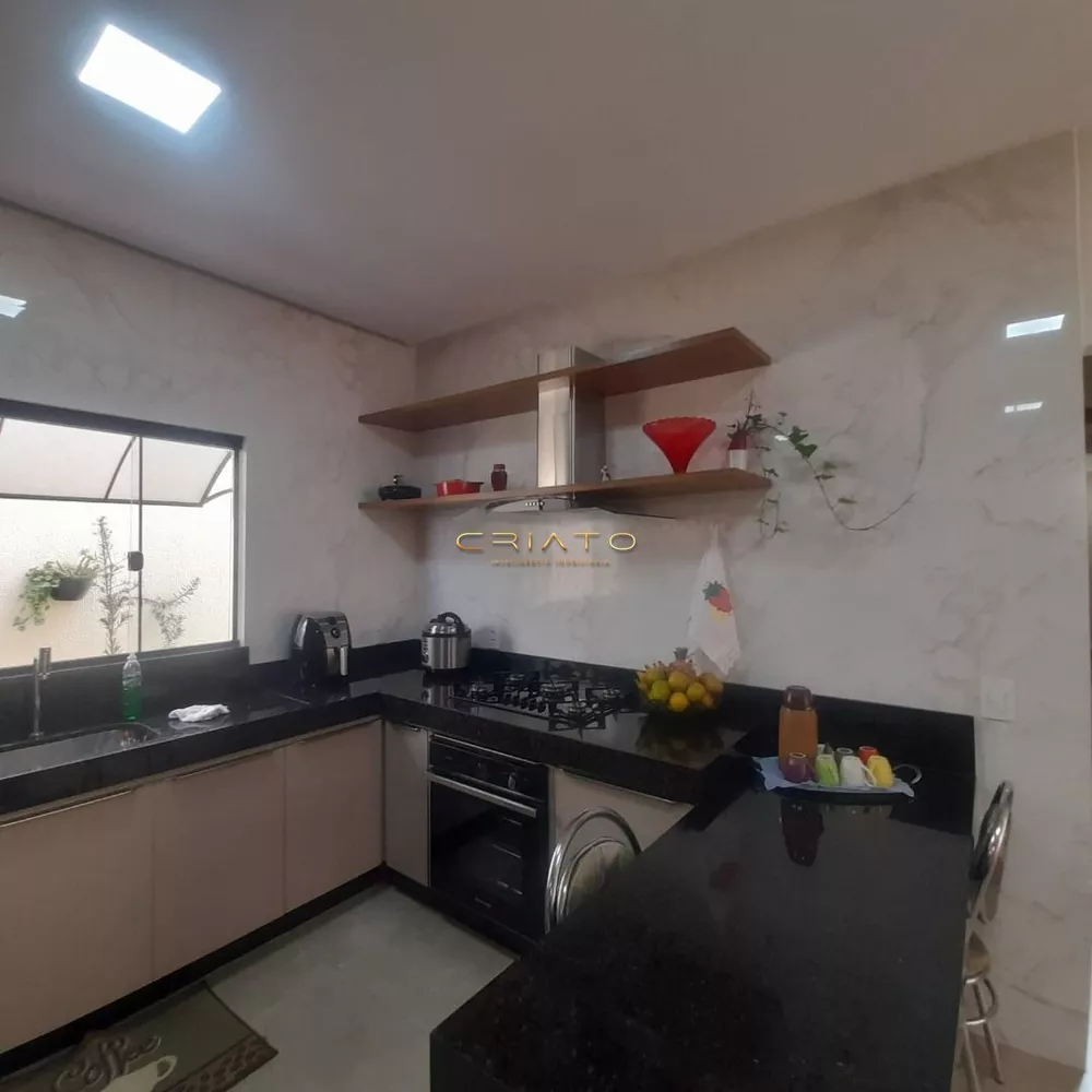 Casa à venda com 3 quartos, 175m² - Foto 4