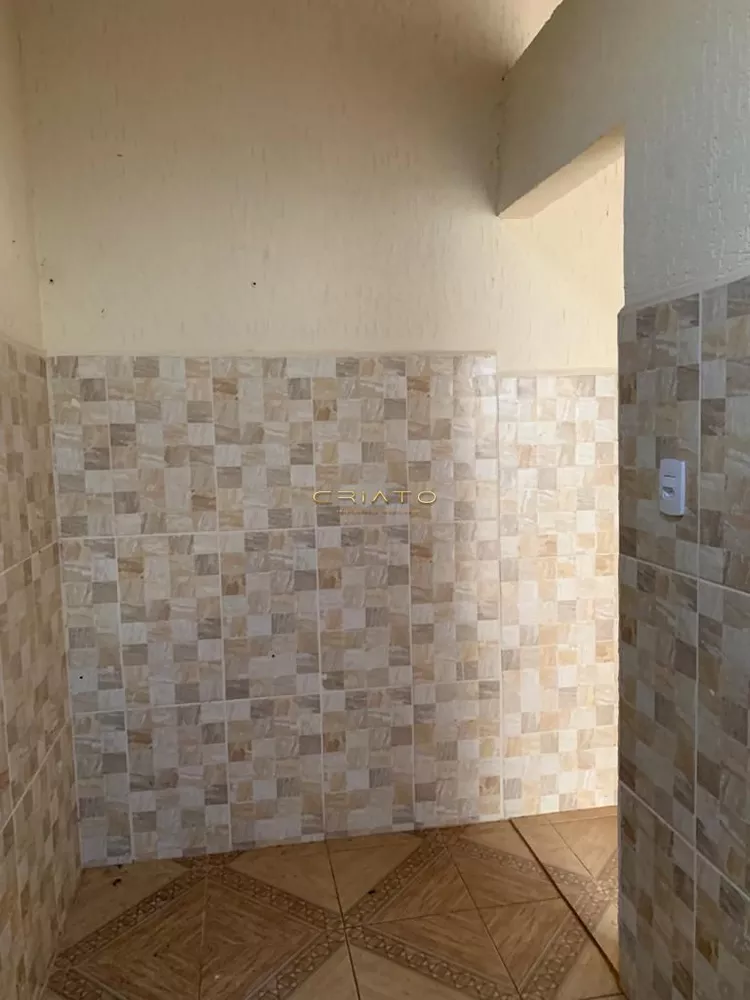 Casa à venda com 3 quartos, 150m² - Foto 2