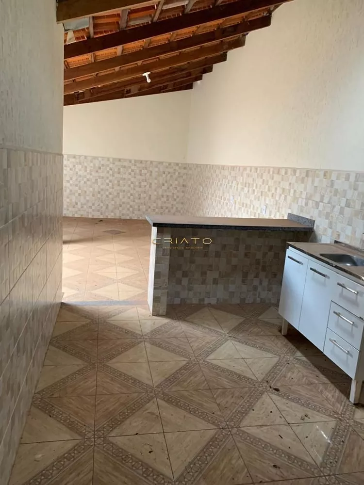 Casa à venda com 3 quartos, 150m² - Foto 3