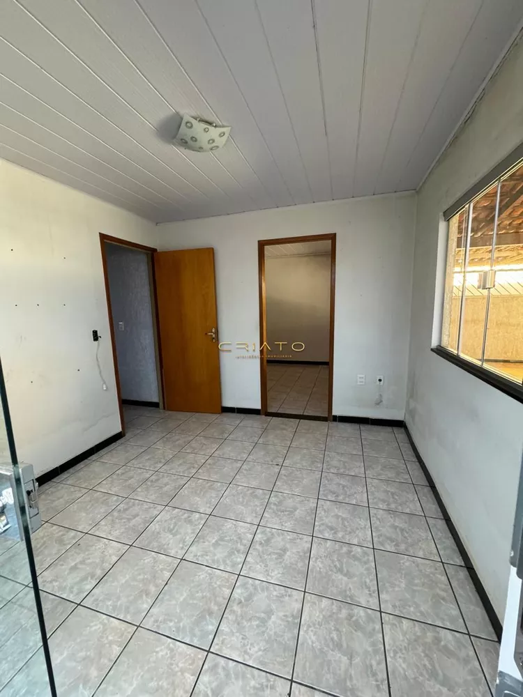 Casa à venda com 4 quartos, 180m² - Foto 8