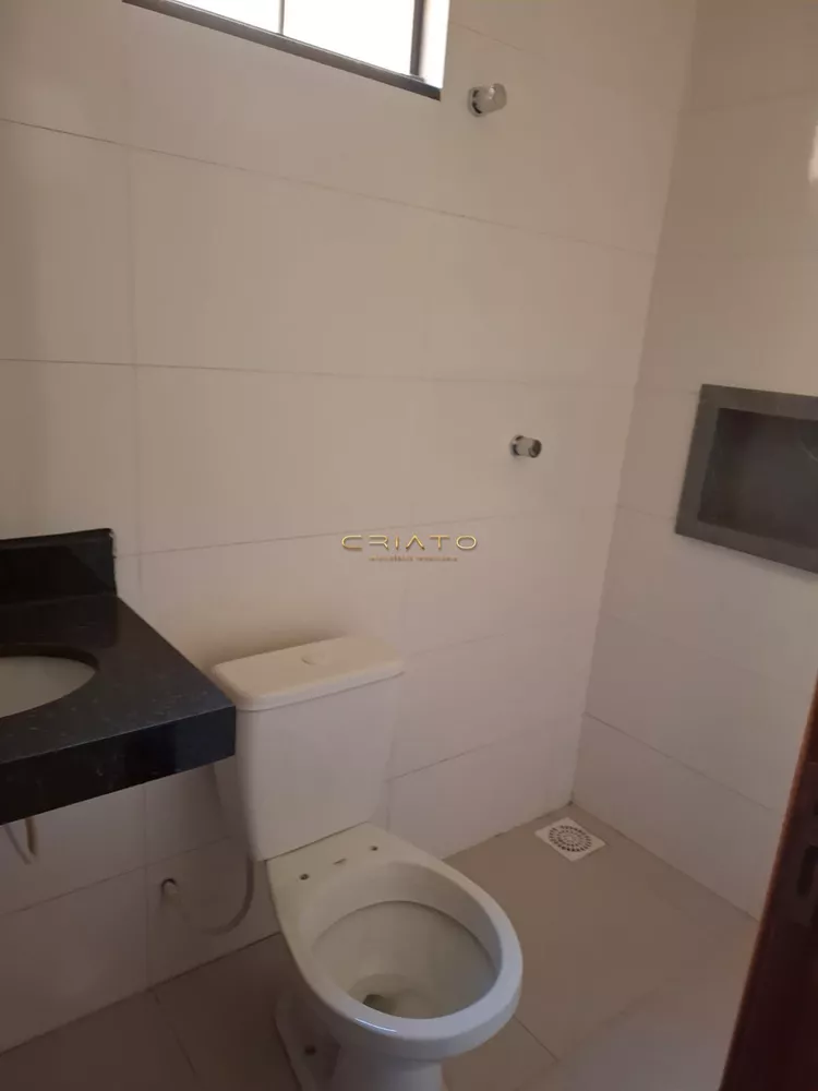 Casa à venda com 3 quartos, 70m² - Foto 4