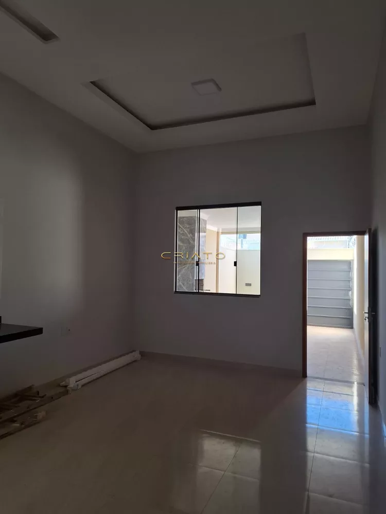 Casa à venda com 3 quartos, 70m² - Foto 3