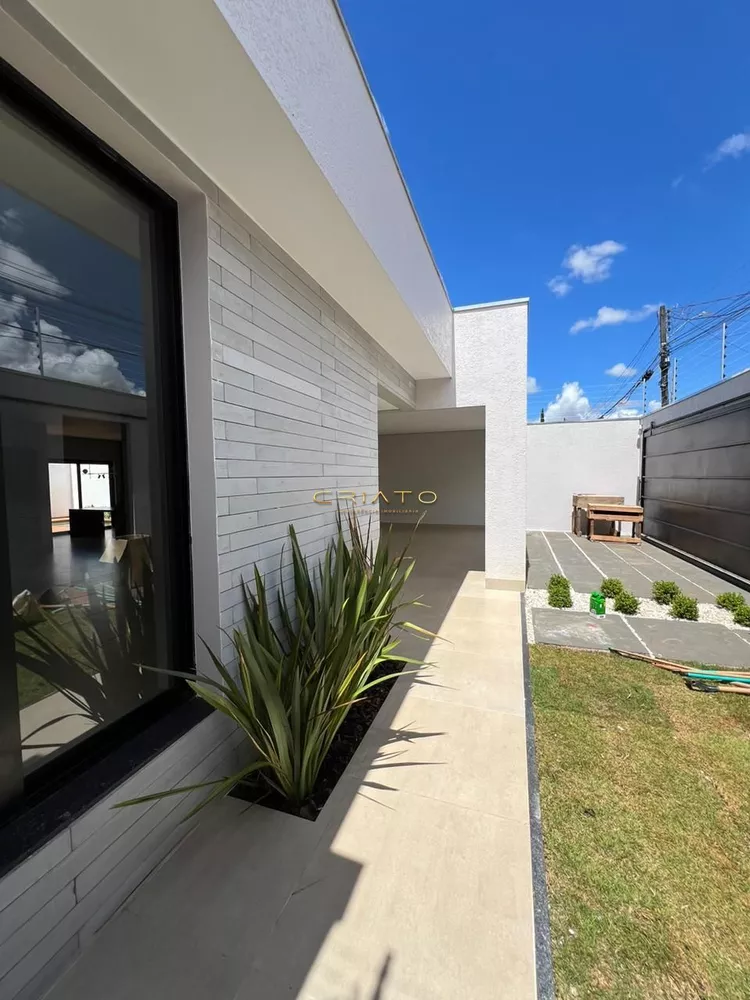 Casa à venda com 3 quartos, 170m² - Foto 2