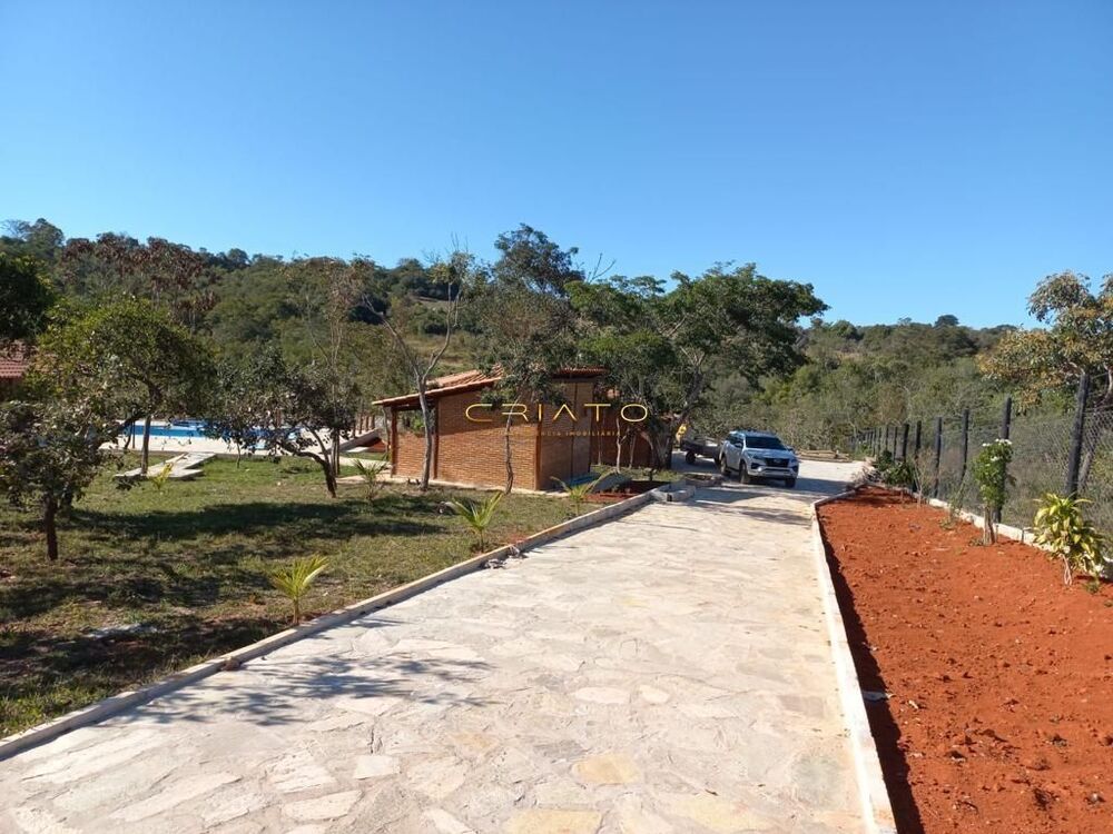 Sítio à venda com 2 quartos, 150m² - Foto 2