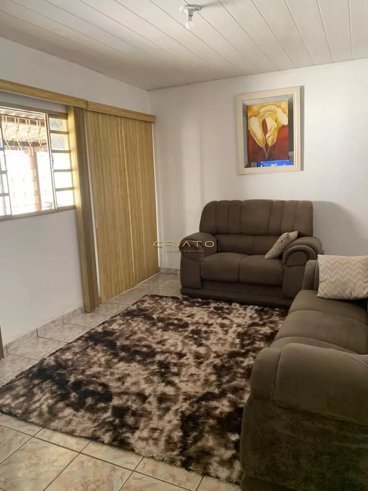 Casa à venda com 3 quartos, 140m² - Foto 1