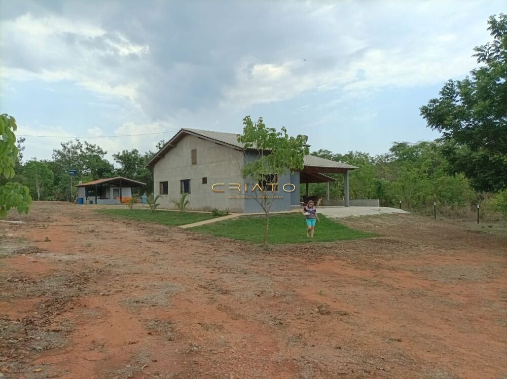 Chácara à venda com 2 quartos, 150m² - Foto 2