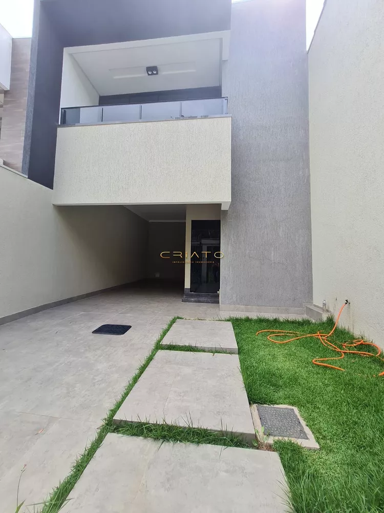 Casa à venda com 3 quartos, 135m² - Foto 1