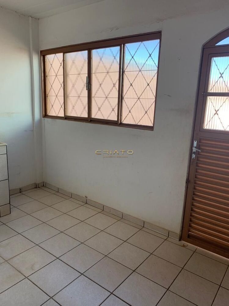 Casa à venda com 3 quartos, 161m² - Foto 6