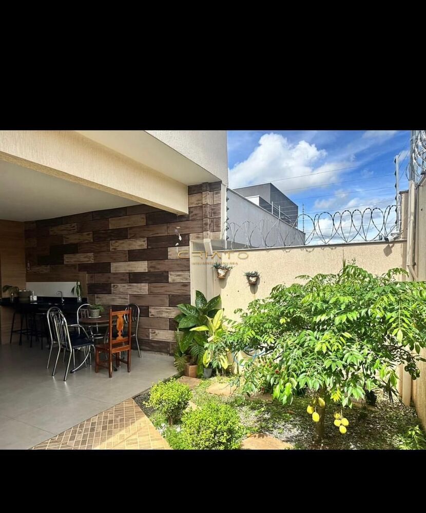 Casa à venda com 3 quartos, 120m² - Foto 2