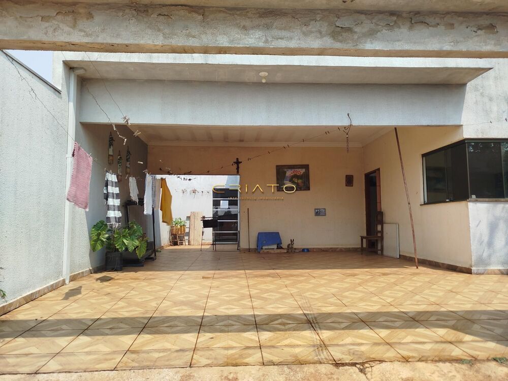 Casa, 3 quartos, 217 m² - Foto 2