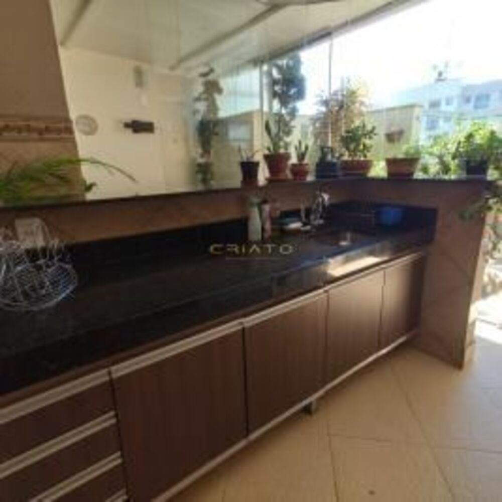 Cobertura, 3 quartos, 204 m² - Foto 2