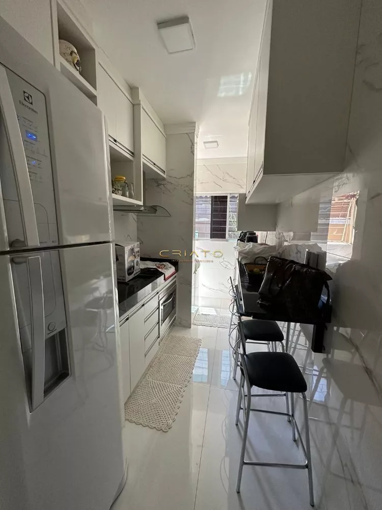 Apartamento à venda com 3 quartos, 67m² - Foto 1