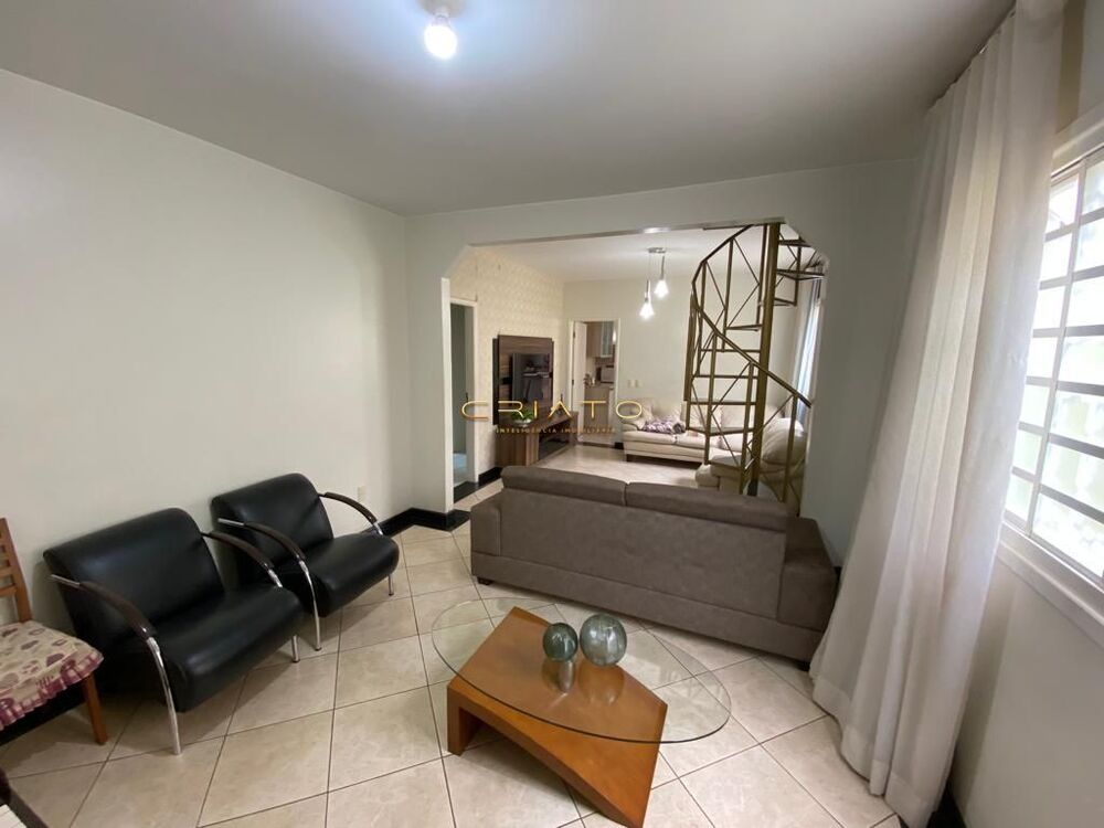 Sobrado, 4 quartos, 243 m² - Foto 1