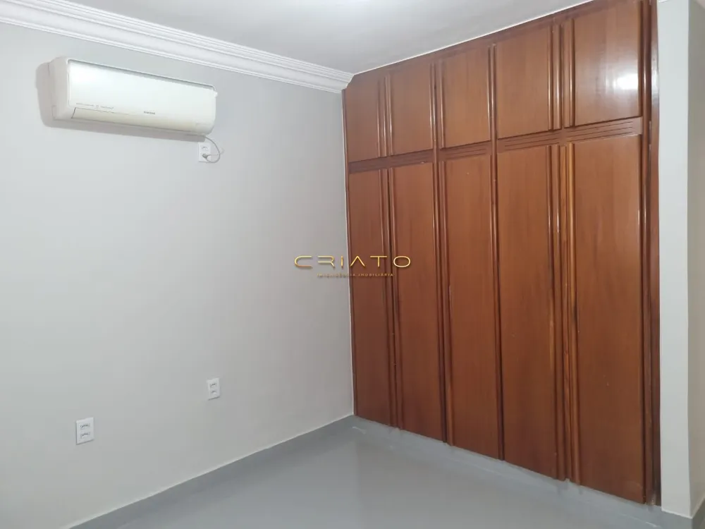 Casa, 3 quartos, 204 m² - Foto 4