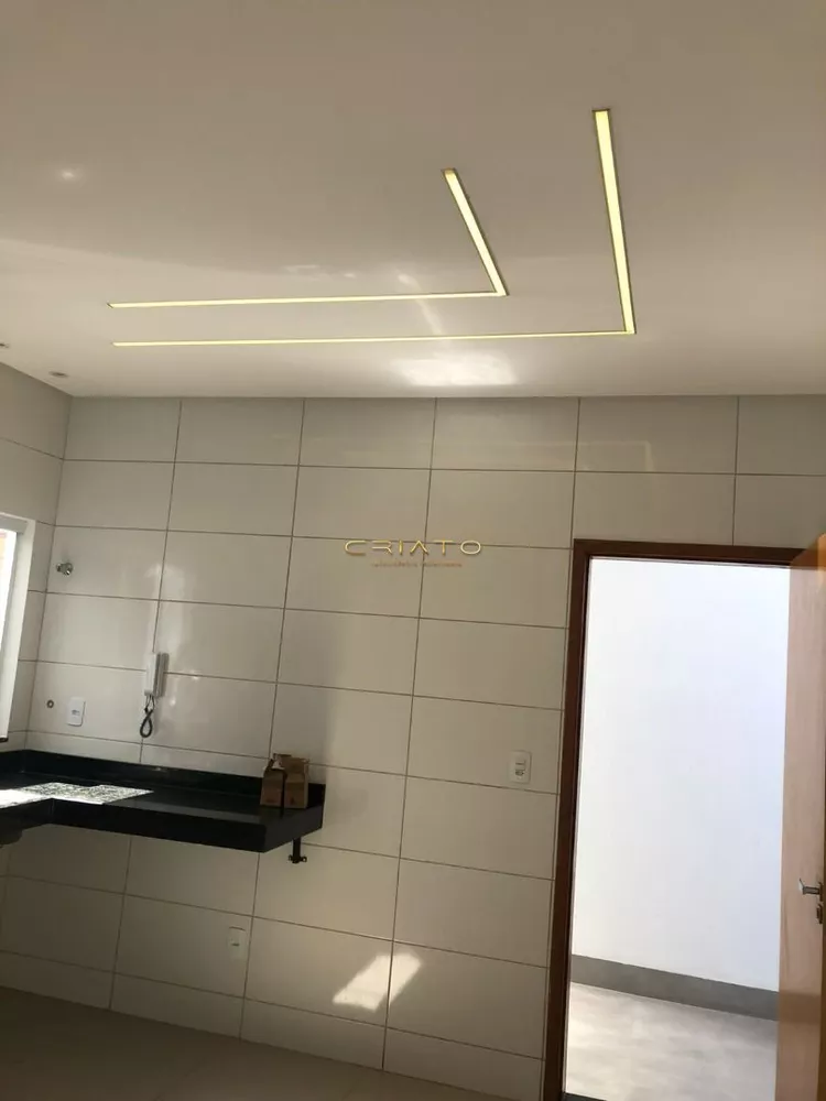 Casa à venda com 3 quartos, 141m² - Foto 4