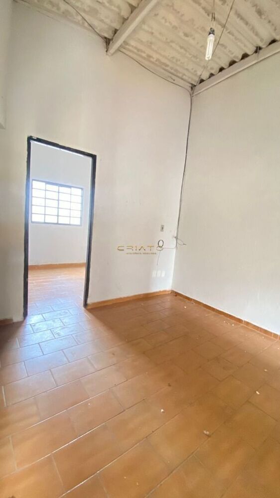 Casa, 2 quartos, 295 m² - Foto 1