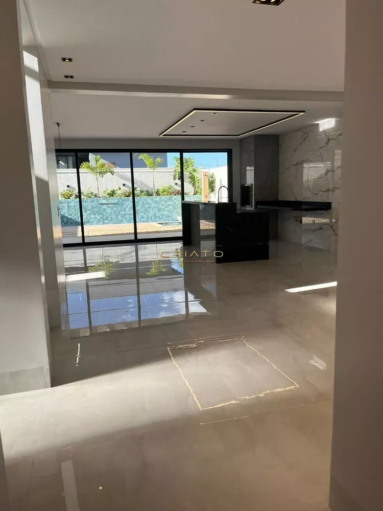 Casa à venda com 3 quartos, 269m² - Foto 4