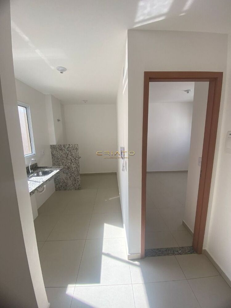 Apartamento à venda com 2 quartos, 42m² - Foto 4